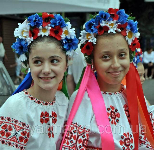 блузы с вышивкой